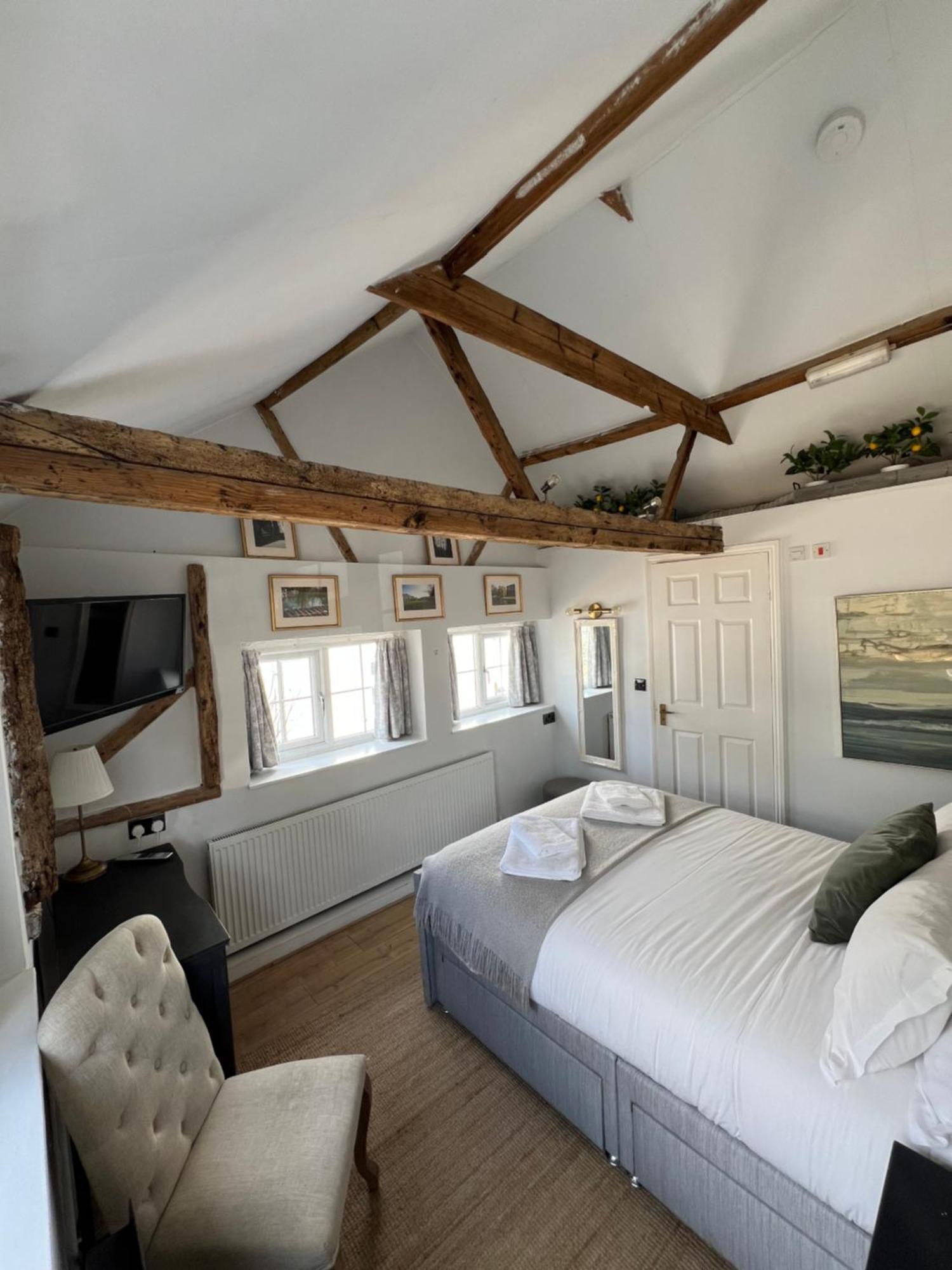 Pear & Olive Cottage Hildersham Экстерьер фото