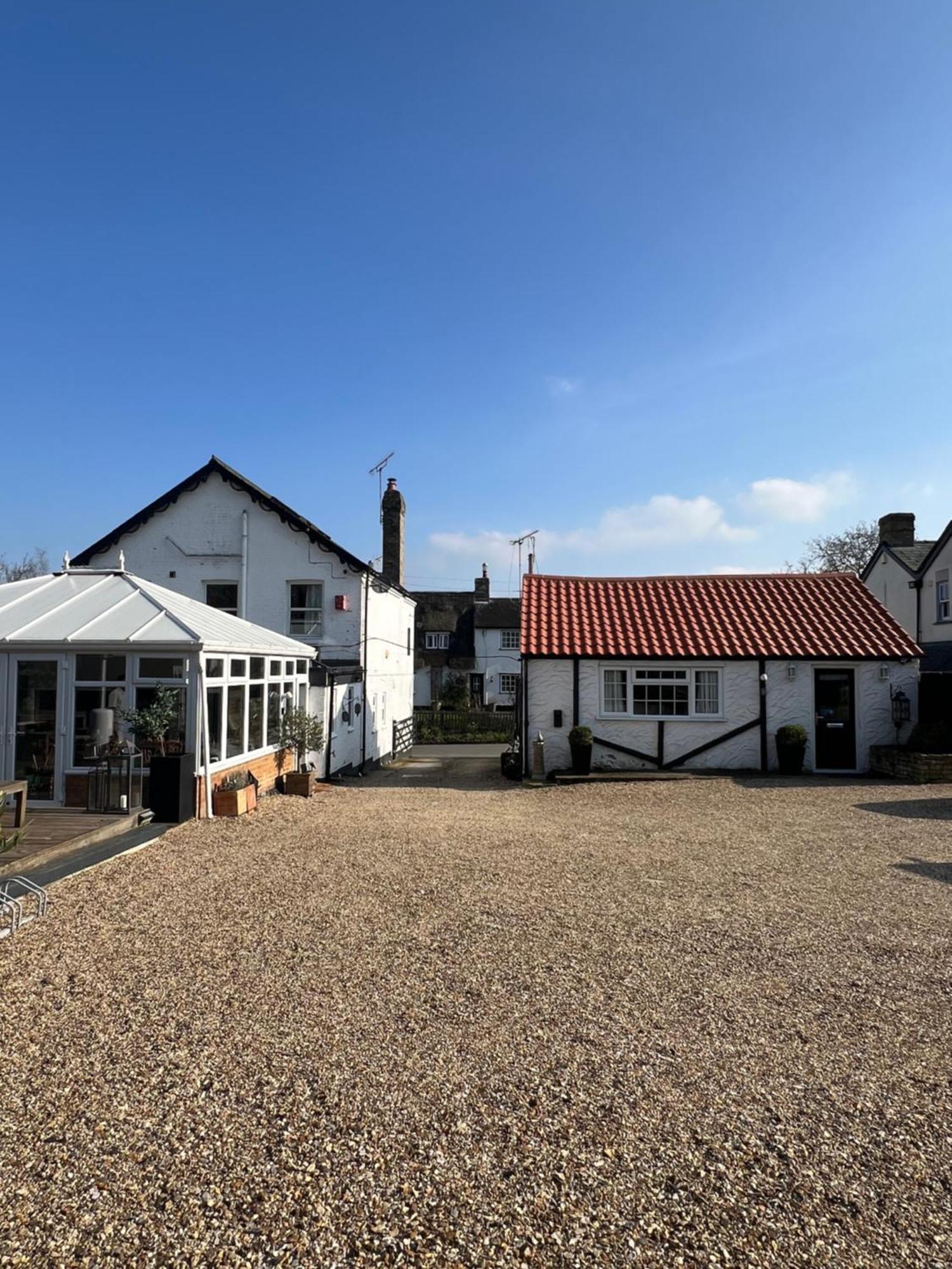 Pear & Olive Cottage Hildersham Экстерьер фото